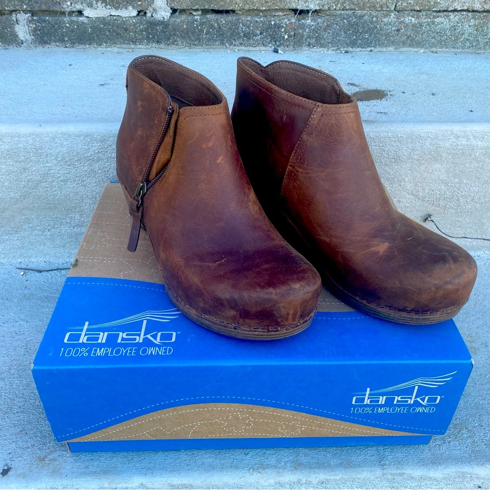 Dansko Max Veg Clogs